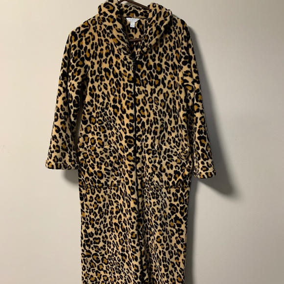Charter Club Other - Charter Club Plush Tiger Print Robe